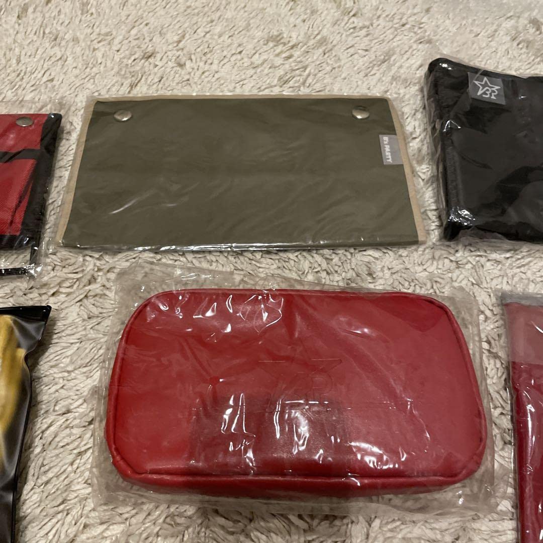 Amazon.co.jp: B'z ファンクラブ継続記念品 など セット : おもちゃ